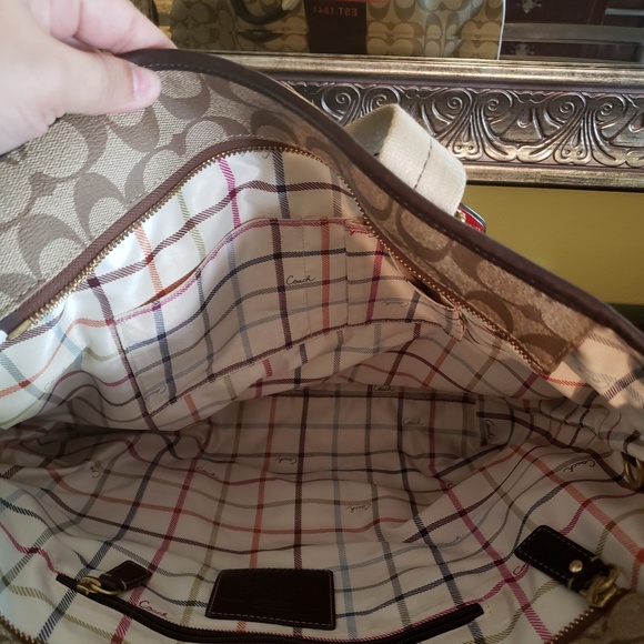 GENUINE!!! Coach Tote and Accessory Pouch - Picture 3 of 5